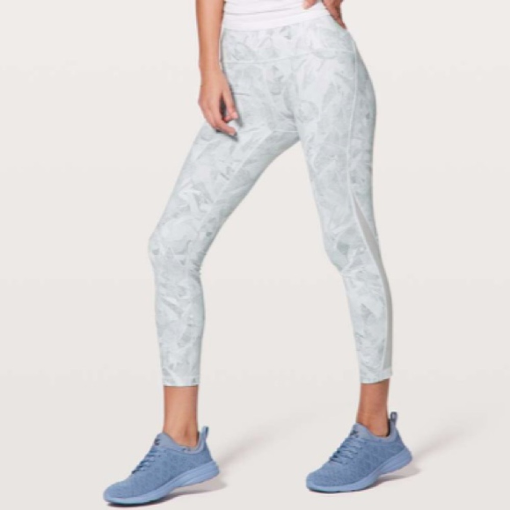 Lululemon Athletica Train Times 7/8 Pant *25" Luxtreme, Mesh size 4